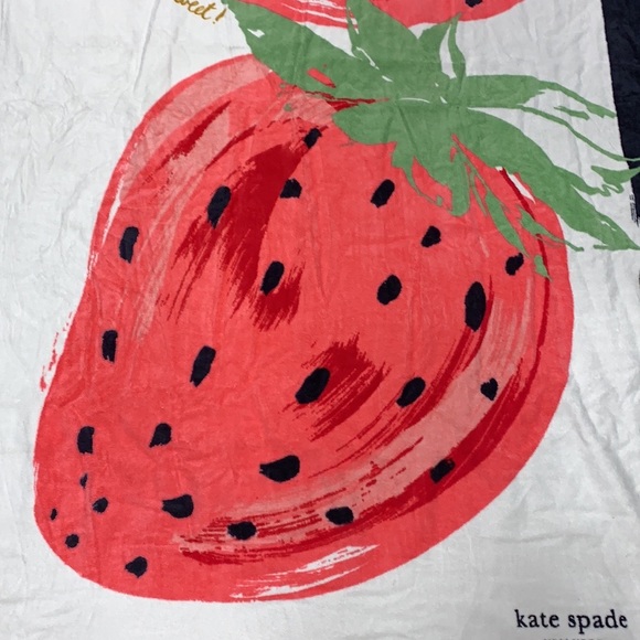 ♠️❤️kate spade New York 100% Cotton Oversized Beach Towel, Strawberry - Picture 3 of 15